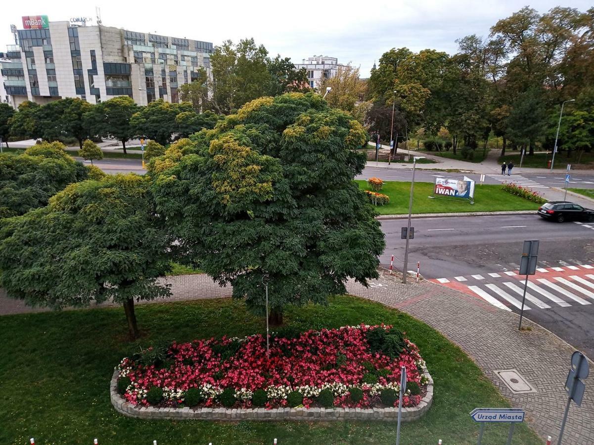 Central Park Apartment Зелёна-Гура Экстерьер фото